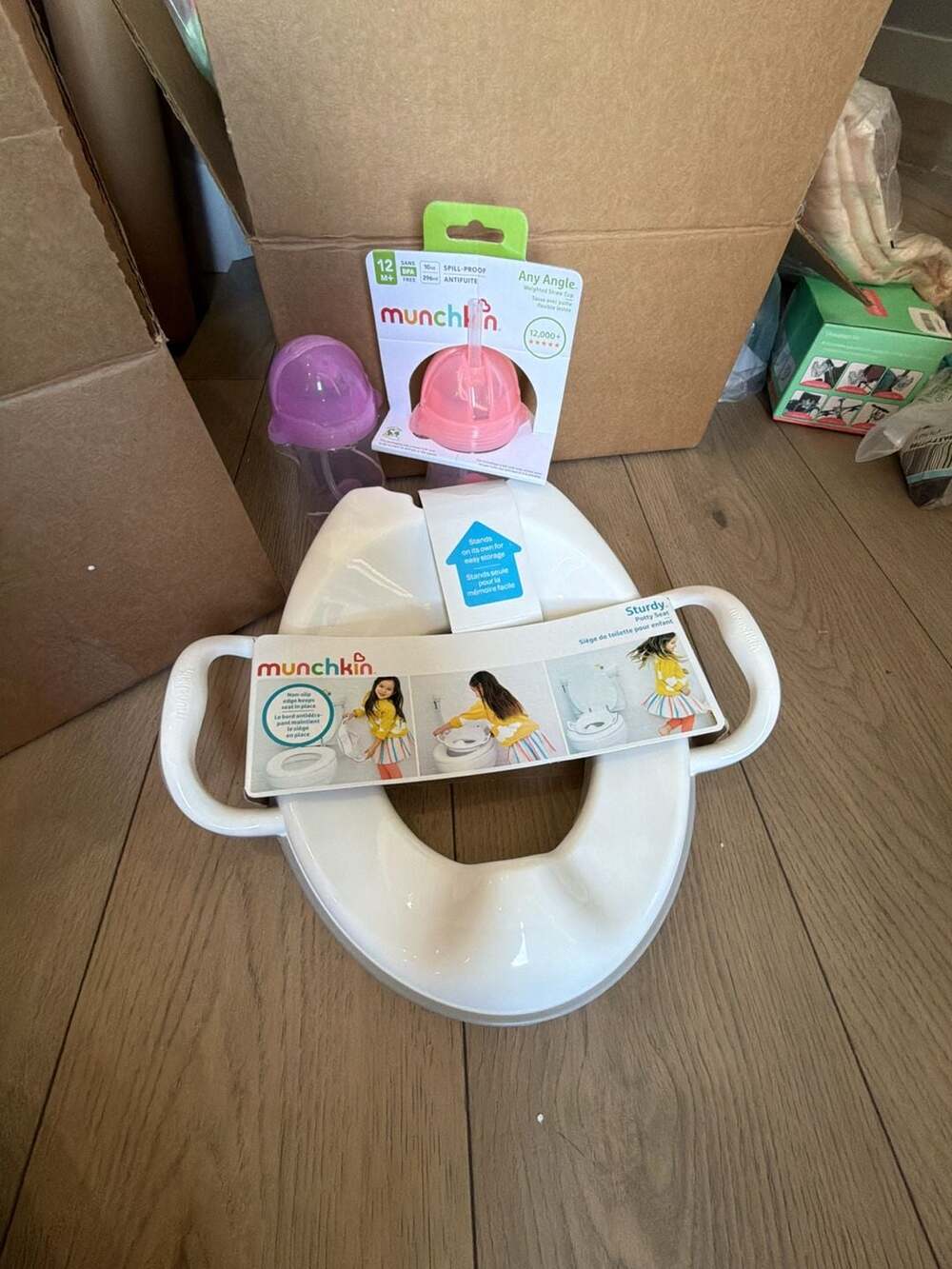 Munchkin Bundle: Potty Training Seat with Built-in Handles and 2 spill proof cup